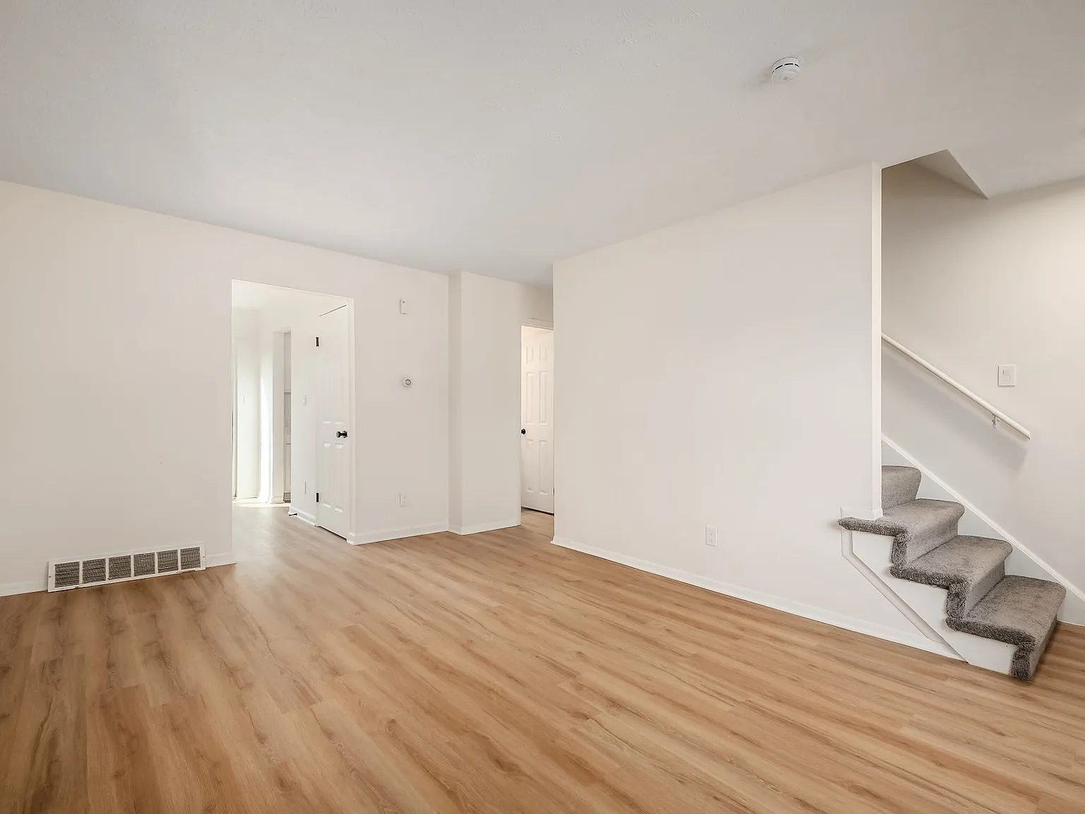 2 bed, 1.5 bath, $1,325 — Photo 4