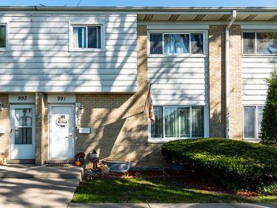 991 N York St, Elmhurst, IL, 60126