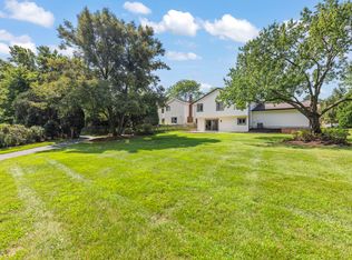 6557 Raintree Ct, Lisle, IL 60532