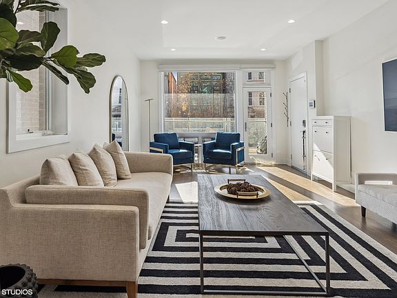 2nd image of 1516 W Huron St #1