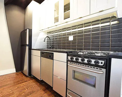 Rented by Artur Gutman, LREB | media 1