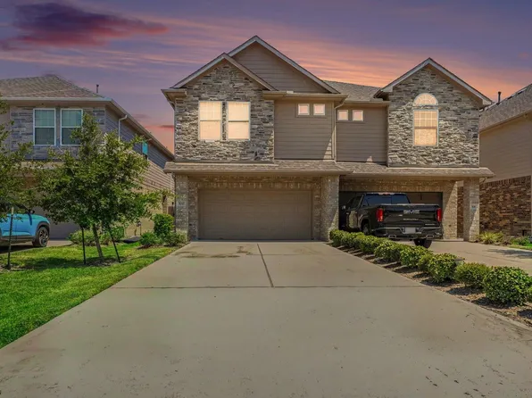 520 N 6th St, La Porte, TX 77571