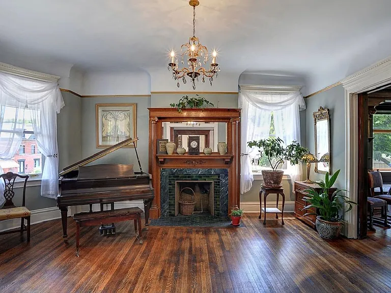 150 Stratford Ave #A — Photo 6