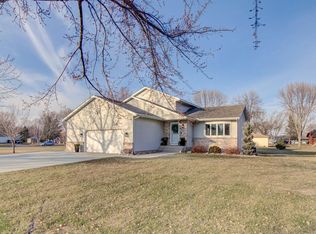 920 Main St W, Belle Plaine, MN 56011
