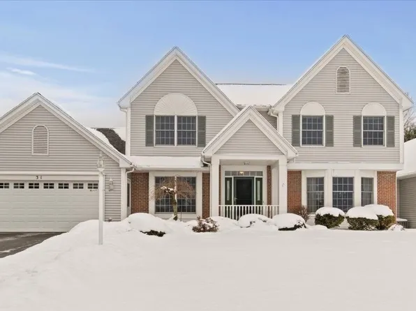 31 Saybrooke Dr, Penfield, NY 14526