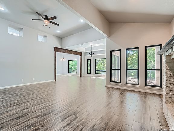5th image of 29624 Terra Vista