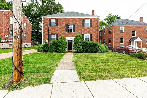 1519 N Stafford St #B Photo 1