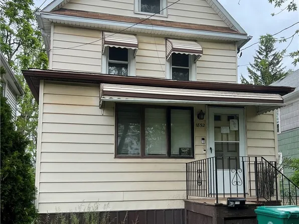 1852 Ontario Ave, Niagara Falls, NY 14305