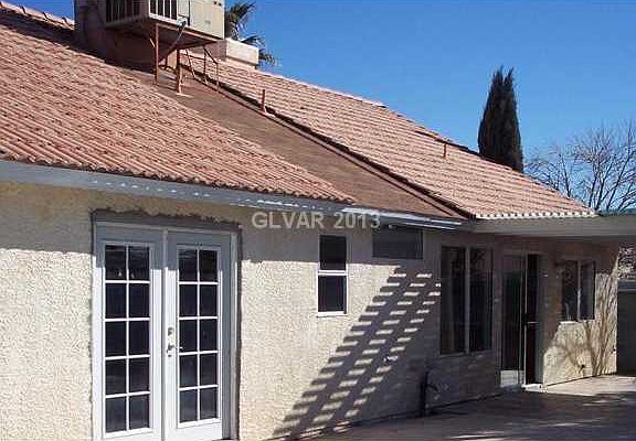 5th image of 1931 Jacaranda St
