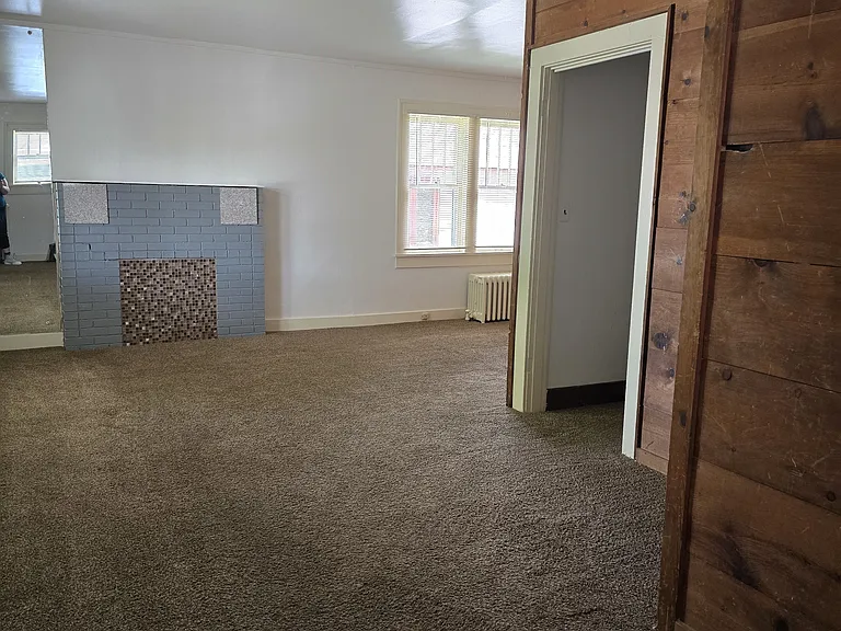 616 E Harrison St — Photo 5