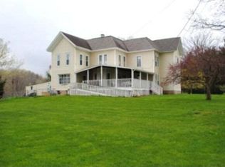 7219 Eelpot Rd, Naples, NY 14512