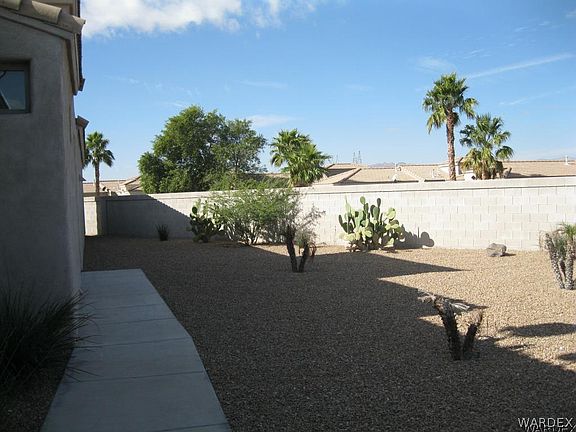 3rd image of 1021 N Desert Nights Lane