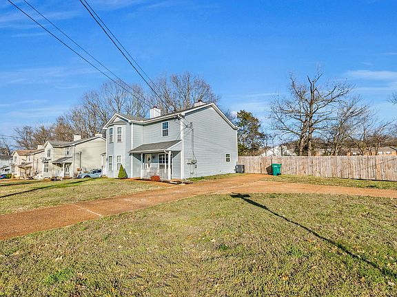 3rd image of 1008 Patio Dr