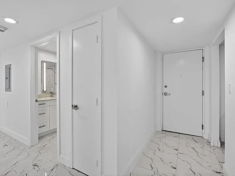 250 W Hidden Valley Blvd #104 — Photo 7