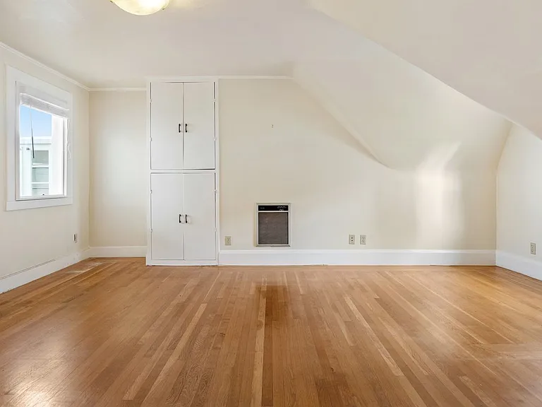 1264 Sacramento St — Photo 39