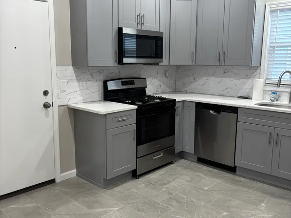 32 Rose St #2B, Kearny, NJ 07032