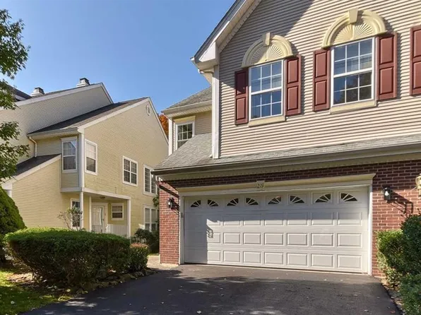 219 Warbler Dr, Wayne, NJ 07470