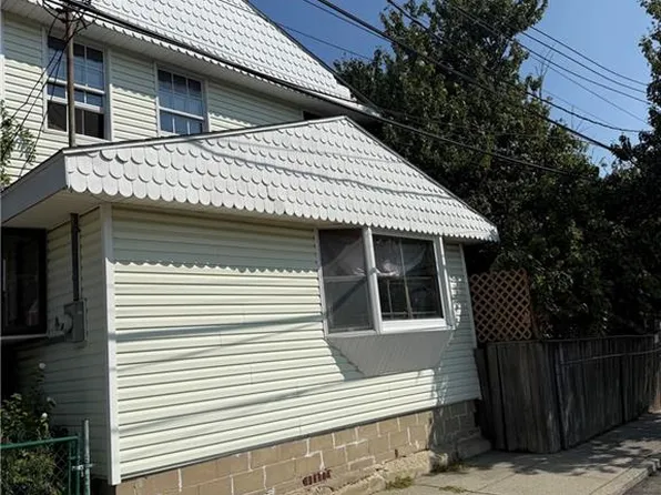 815 Walton Rd, Broad Channel, NY 11693