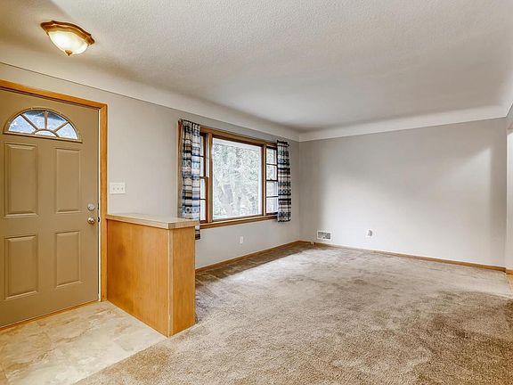 4th image of 1611 Ross Ave