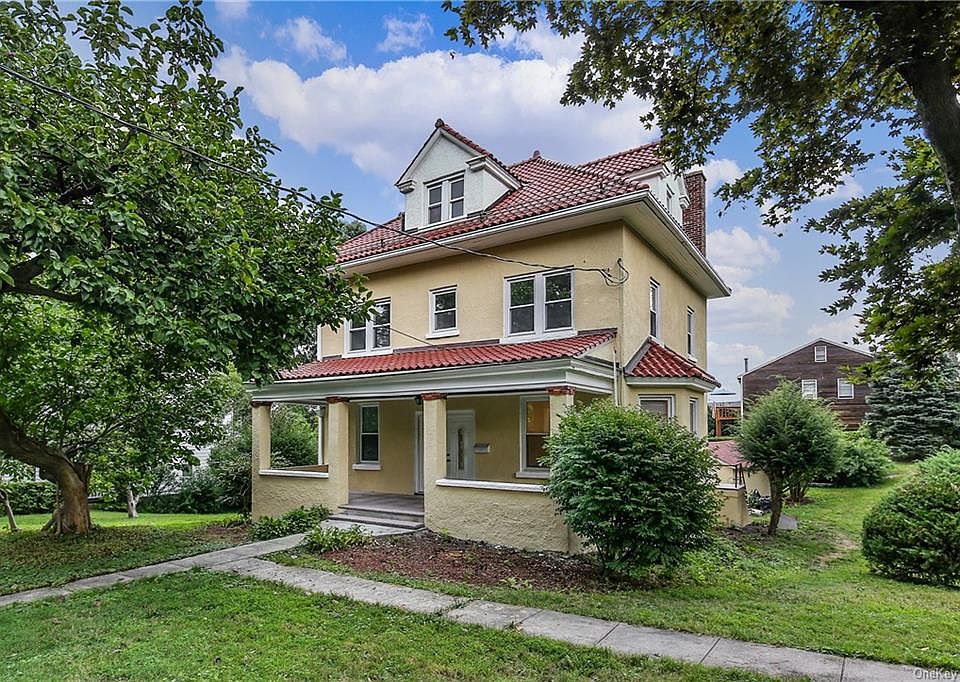 1st image of 302 Bradhurst Ave