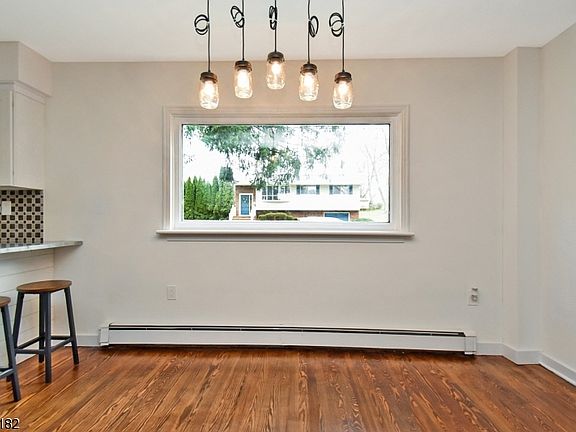 5th image of 301 Victory Ave