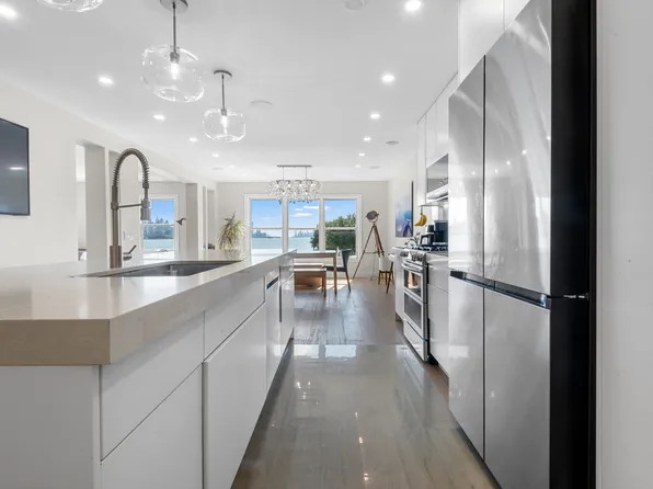 121 The Promenade image 8 of 26