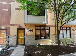 423 Chestnut Ln, Oak Park, IL