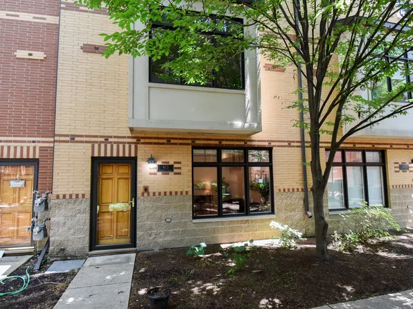 423 Chestnut Ln, Oak Park, IL 60302