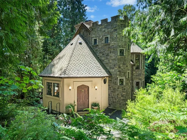 19027 SE May Valley Road, Issaquah, WA 98027