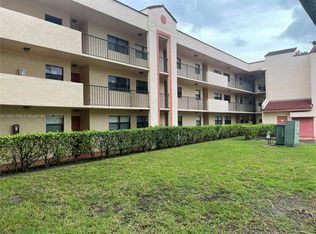 3252 Foxcroft Rd APT 207, Miramar, FL 33025