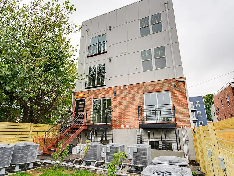 2230 Nicholson St SE #5 — Photo 23