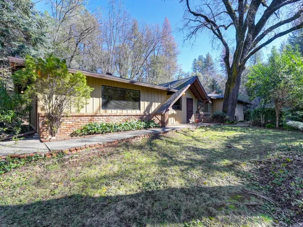 15890 Placer Hills Rd, Meadow Vista, CA 95722