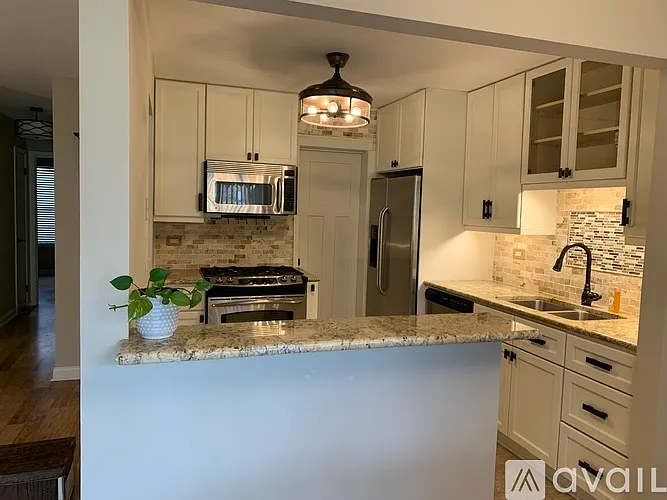 218 Hawthorne Ct #C1 — Photo 1