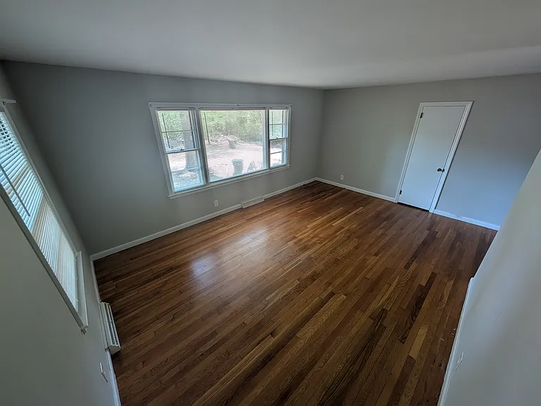 618 Morreene Rd — Photo 5