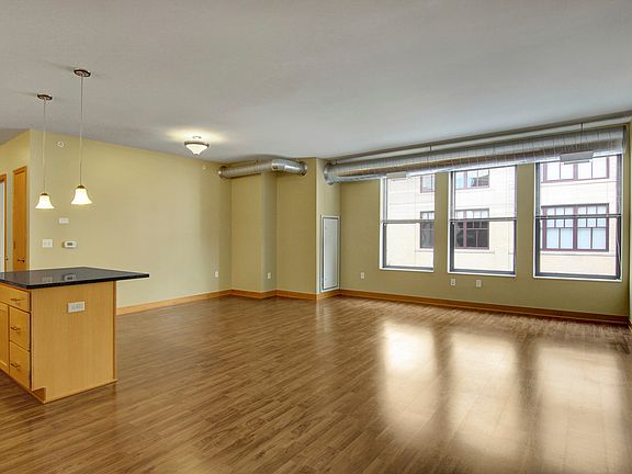 Lofts At Farmers Market Living Room