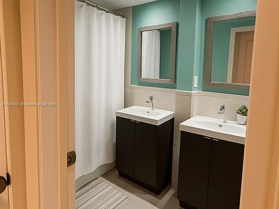 3rd image of 12290 NE 11th Ct APT 206