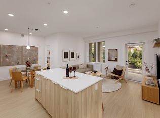 2450 Garden Dr #308, Vancouver, BC V5N4Y6