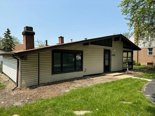 17422 Walter St — Photo 15