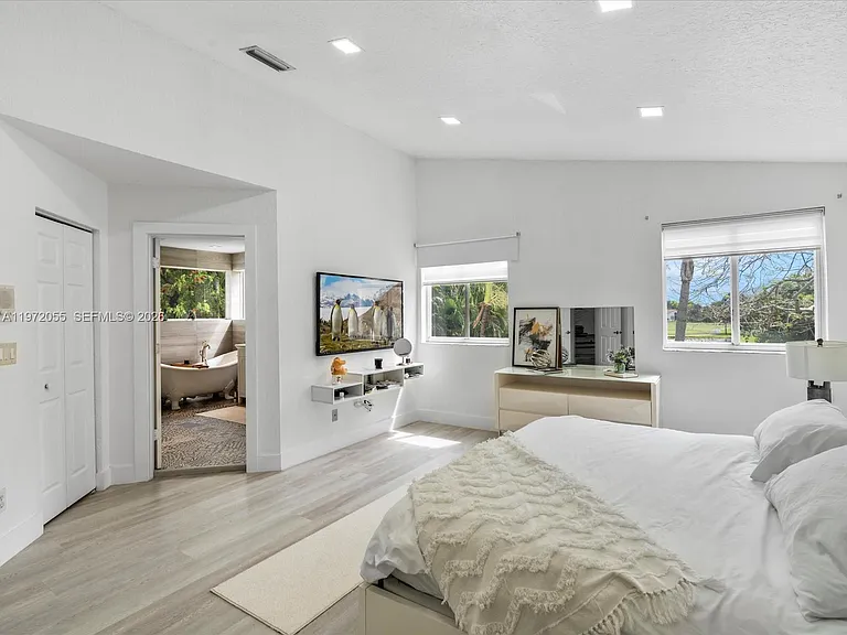 1607 SW 157th Ave — Photo 34