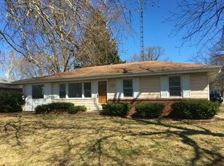 1206 Nicholson Rd, Lincoln, IL 62656