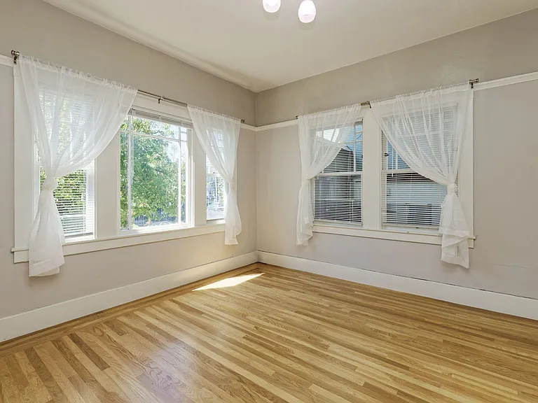 6366 Racine St — Photo 7