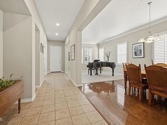 3rd image of 2001 Turnberry Dr
