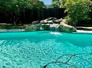 2222 Stanford Ave, Clovis, CA 93611