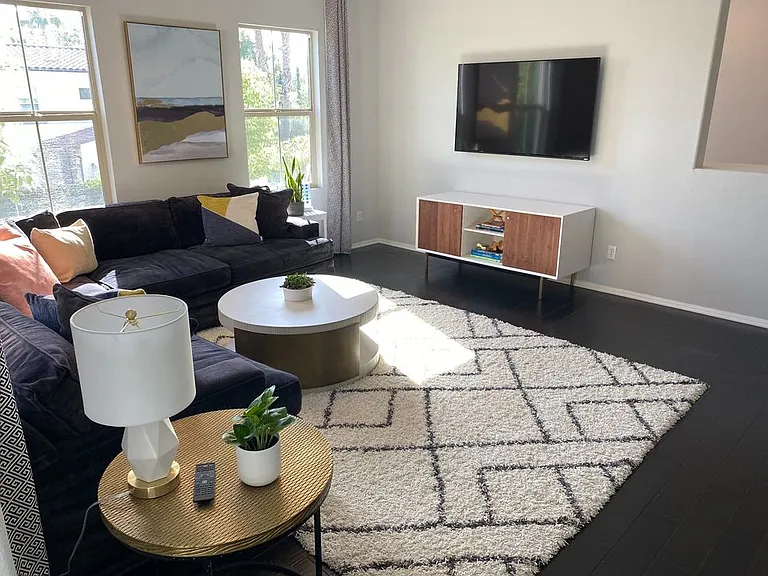 450 E Santa Ana St — Photo 2