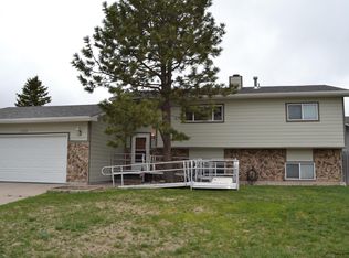 1205 Ashford Dr, Cheyenne, WY 82007