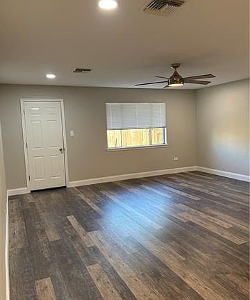 4th image of 616 Oak Ln