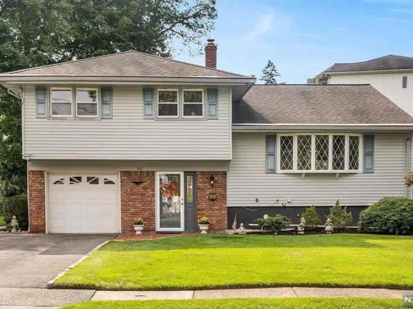 312 Neumaier Dr, New Milford, NJ 07646