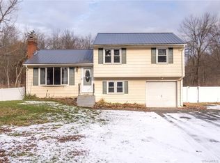 5 Sweetbrier Rd, East Granby, CT 06026