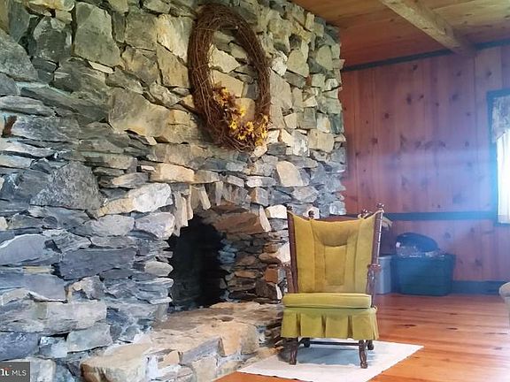 4th image of 10460 Rock Bottom Ln