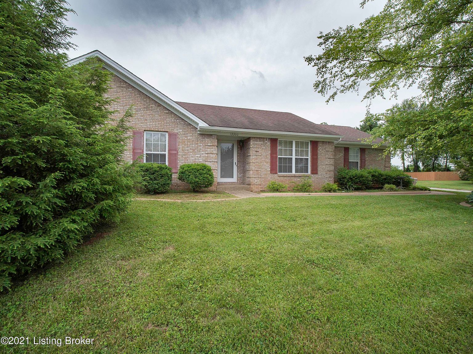 12200 Bay Run Dr, Worthington Hills, KY 40245 Zillow